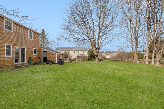 4 Longmeadow Avenue, Middletown, RI 02842