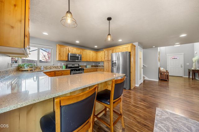 1311 NW 21st Street, Redmond, OR 97756
