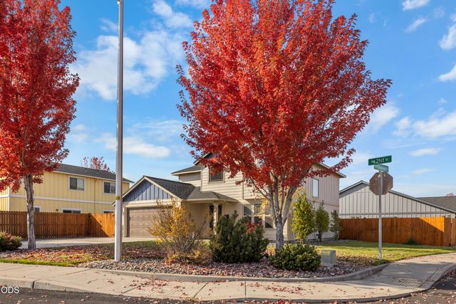 1311 NW 21st Street, Redmond, OR 97756