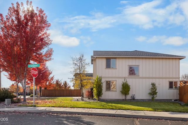 1311 NW 21st Street, Redmond, OR 97756