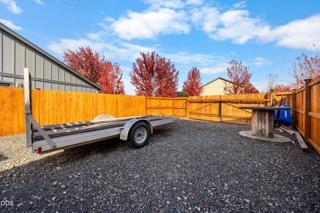 1311 NW 21st Street, Redmond, OR 97756