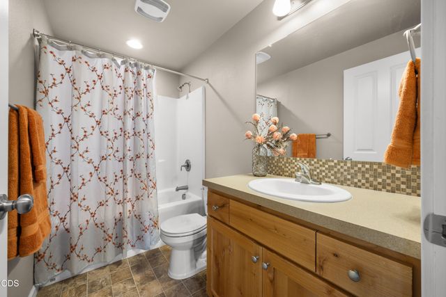 1311 NW 21st Street, Redmond, OR 97756