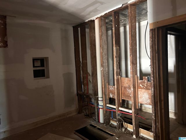 528 1ST STREET SW, Birmingham, AL 35211