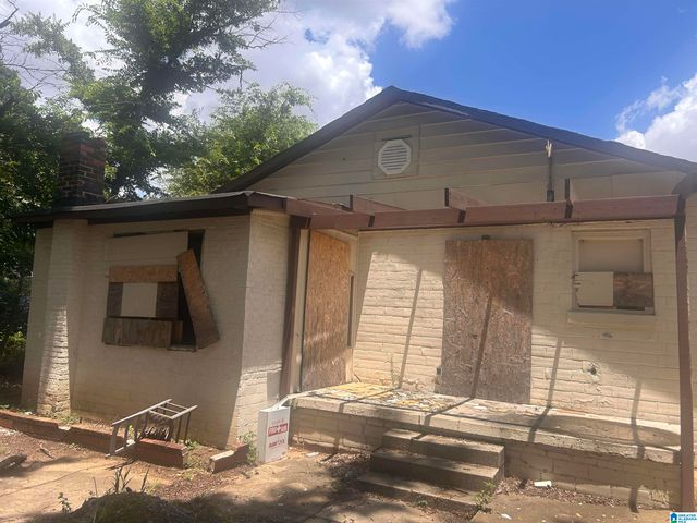 528 1ST STREET SW, Birmingham, AL 35211