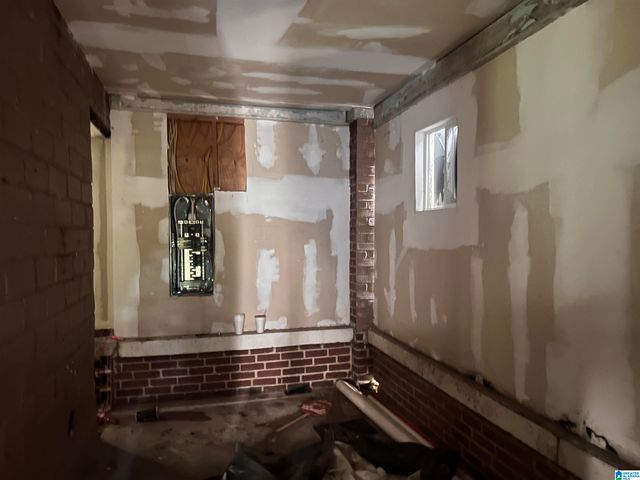 528 1ST STREET SW, Birmingham, AL 35211