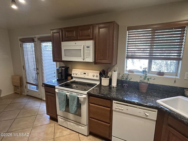 905 N Venice Ave Apt A, Tucson, AZ 85711
