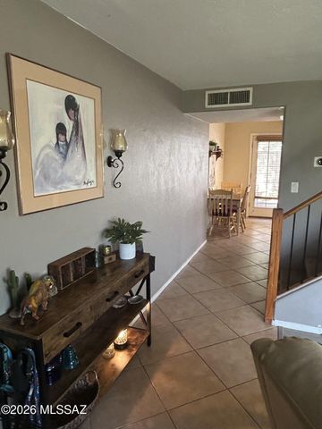905 N Venice Ave Apt A, Tucson, AZ 85711