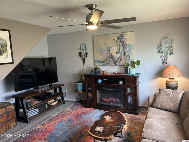 905 N Venice Ave Apt A, Tucson, AZ 85711