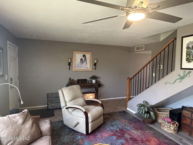 905 N Venice Ave Apt A, Tucson, AZ 85711
