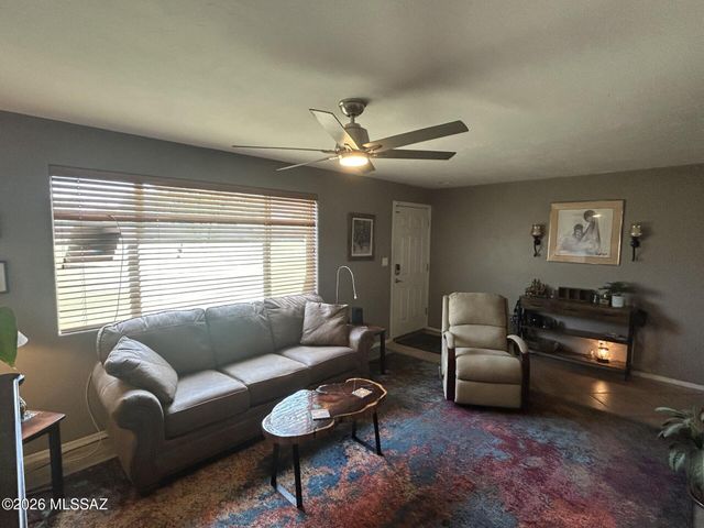 905 N Venice Ave Apt A, Tucson, AZ 85711
