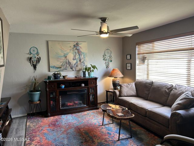 905 N Venice Ave Apt A, Tucson, AZ 85711