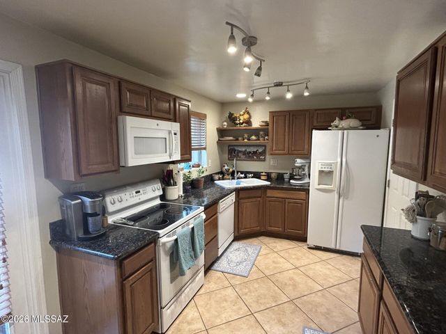 905 N Venice Ave Apt A, Tucson, AZ 85711