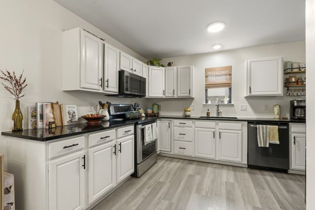 1400 Walsh St, Nashville, TN 37208