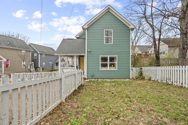 1400 Walsh St, Nashville, TN 37208