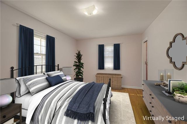 207 NW Woodbine Avenue, Lee's Summit, MO 64063