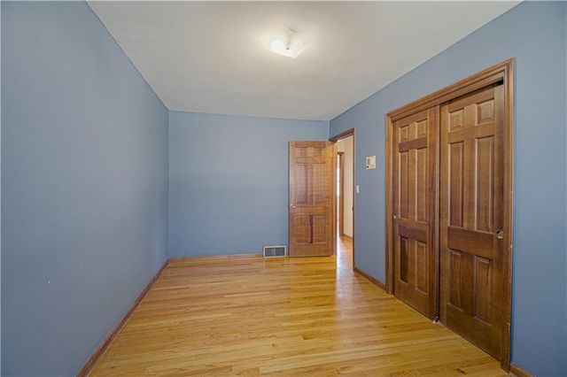 207 NW Woodbine Avenue, Lee's Summit, MO 64063