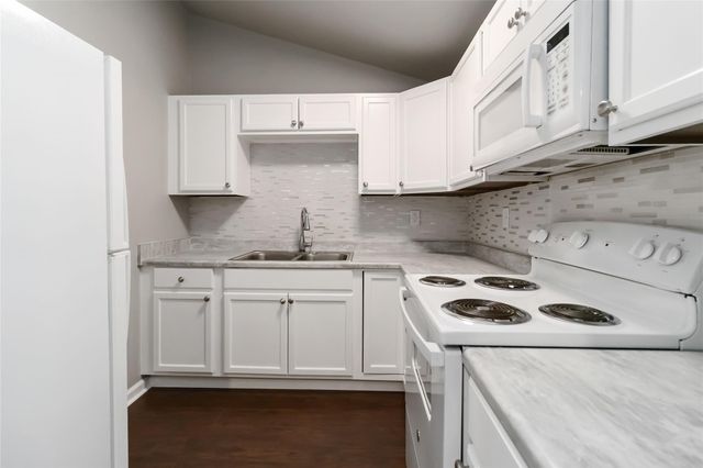 106 Harper DR, Bastrop, TX 78602