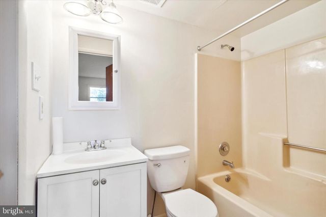 99 GRANT AVE, Moorestown, NJ 08057