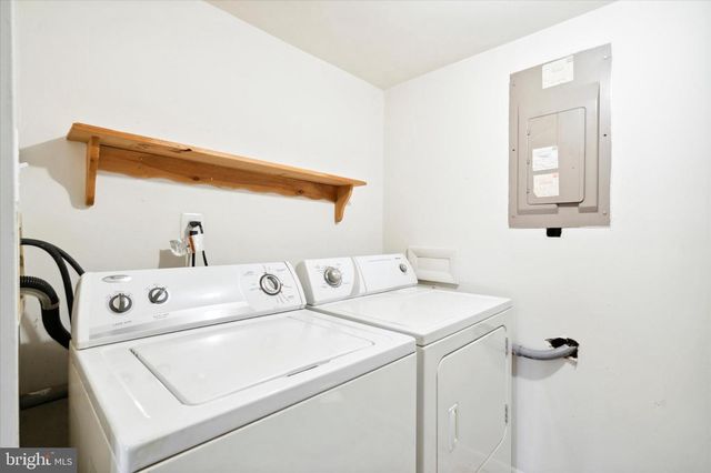 99 GRANT AVE, Moorestown, NJ 08057