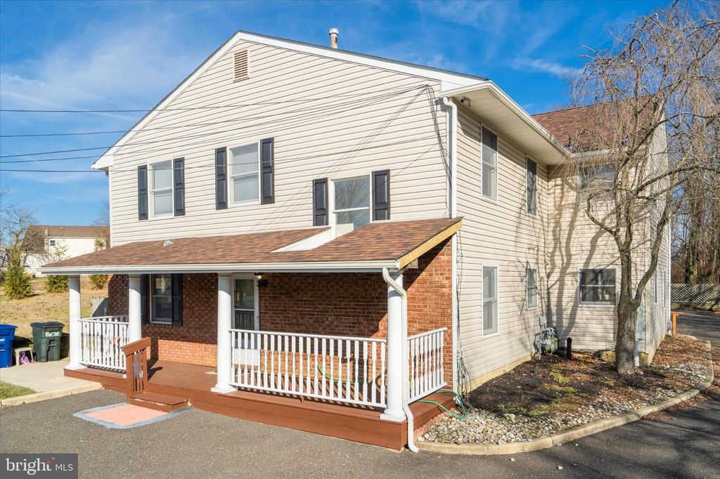 99 GRANT AVE, Moorestown, NJ 08057