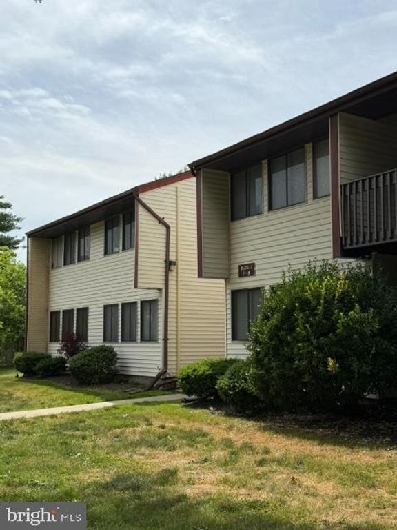 J4 AVON DR, East Windsor, NJ 08520
