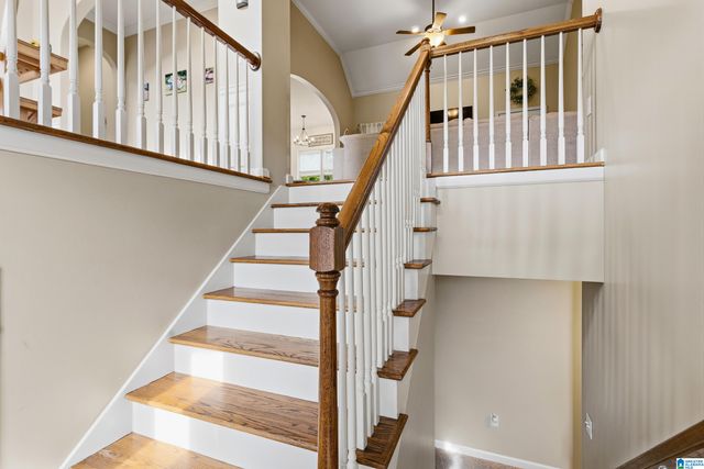 180 LIME CREEK LANE, Chelsea, AL 35043