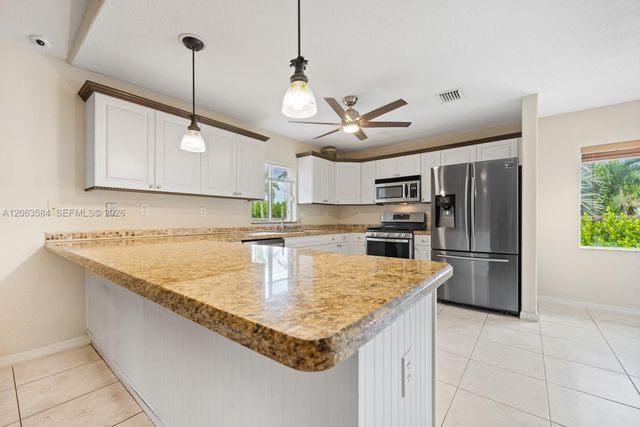 32361 SW 202nd Pl, Homestead, FL 33030
