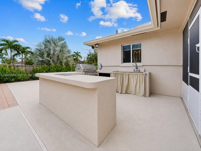 32361 SW 202nd Pl, Homestead, FL 33030