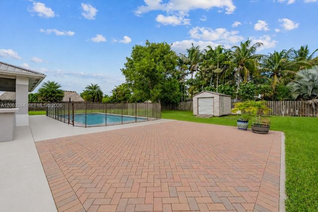 32361 SW 202nd Pl, Homestead, FL 33030