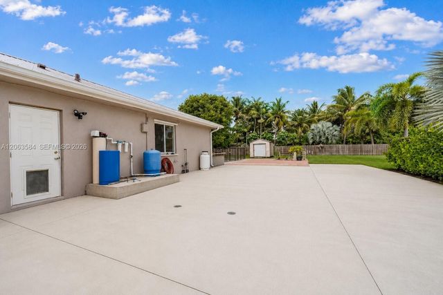 32361 SW 202nd Pl, Homestead, FL 33030