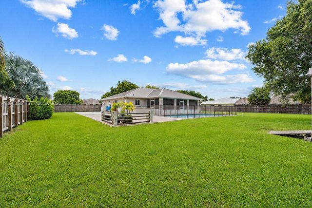 32361 SW 202nd Pl, Homestead, FL 33030