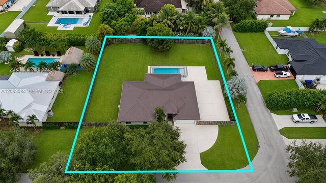 32361 SW 202nd Pl, Homestead, FL 33030