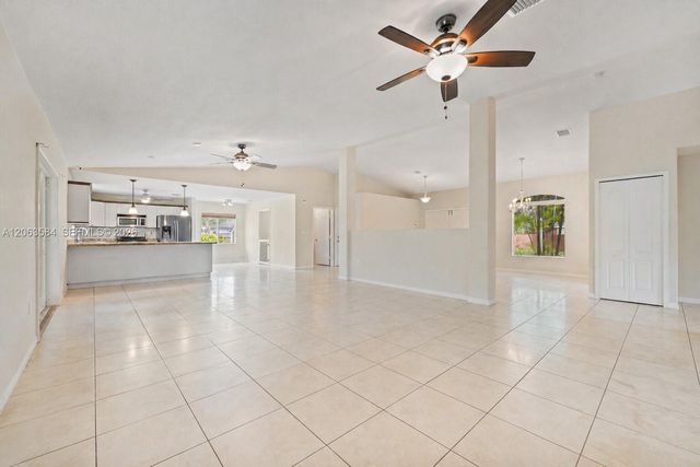 32361 SW 202nd Pl, Homestead, FL 33030