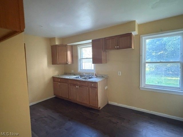 15807 Harvard Avenue, Cleveland, OH 44128