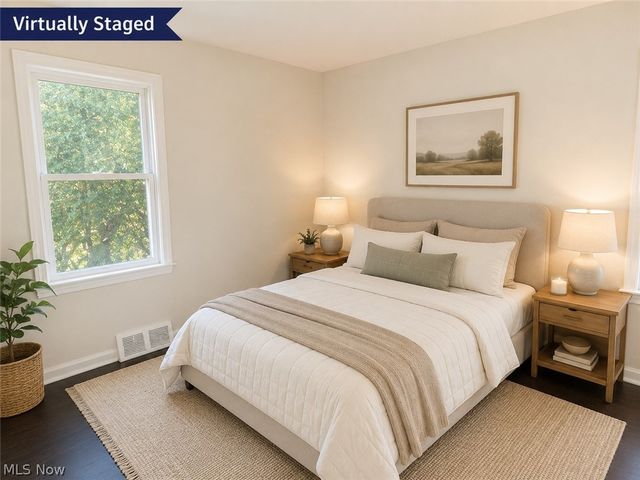15807 Harvard Avenue, Cleveland, OH 44128