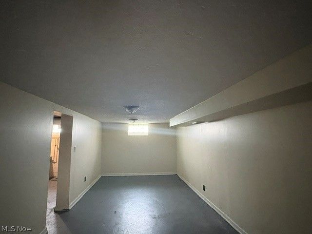 15807 Harvard Avenue, Cleveland, OH 44128