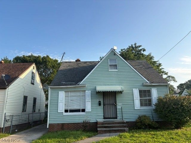 15807 Harvard Avenue, Cleveland, OH 44128