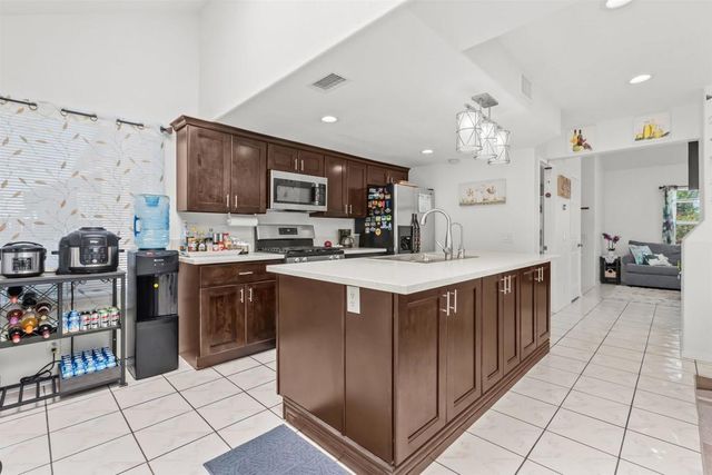 7075 Oak Glenn Ct, Lemon Grove, CA 91945