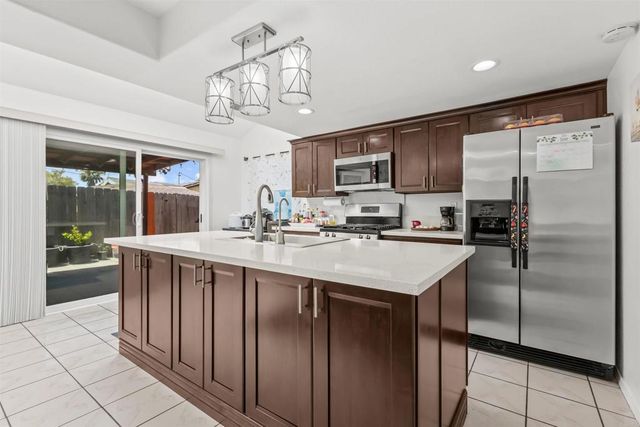 7075 Oak Glenn Ct, Lemon Grove, CA 91945