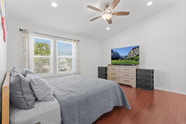 7075 Oak Glenn Ct, Lemon Grove, CA 91945