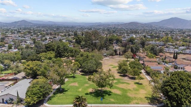 7075 Oak Glenn Ct, Lemon Grove, CA 91945