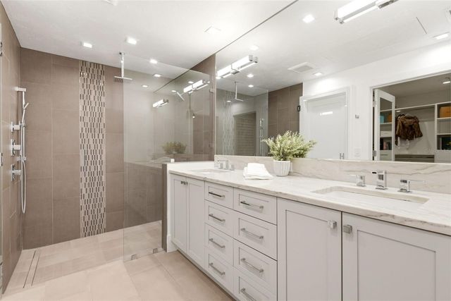 7455 SPARKLING LAKE ROAD, Orlando, FL 32819