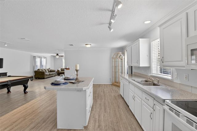 34543 PETUNIA PLACE, Zephyrhills, FL 33541