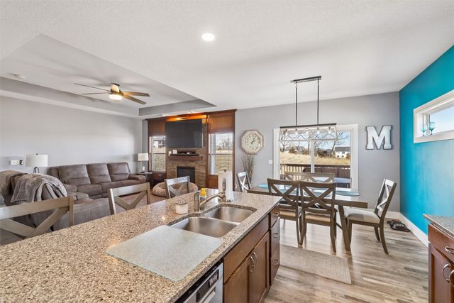 9635 Marnewood Drive, Johnston, IA 50131