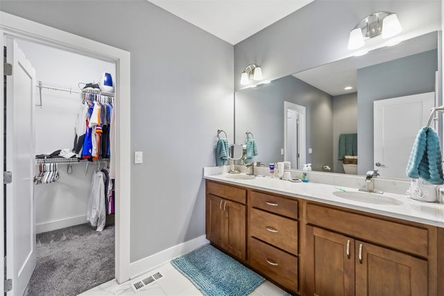 9635 Marnewood Drive, Johnston, IA 50131