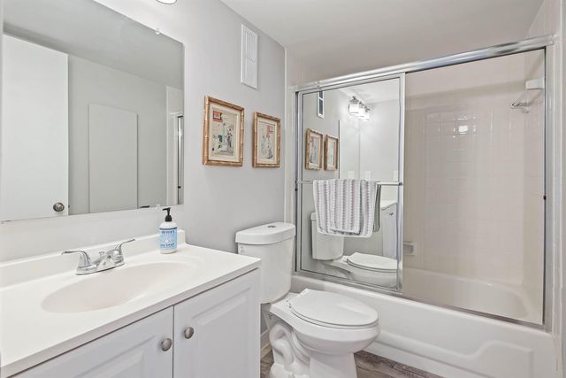 6850 10th Avenue N 310, Lake Worth, FL 33467