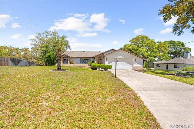 4488 Bluewater Avenue, Spring Hill, FL 34606