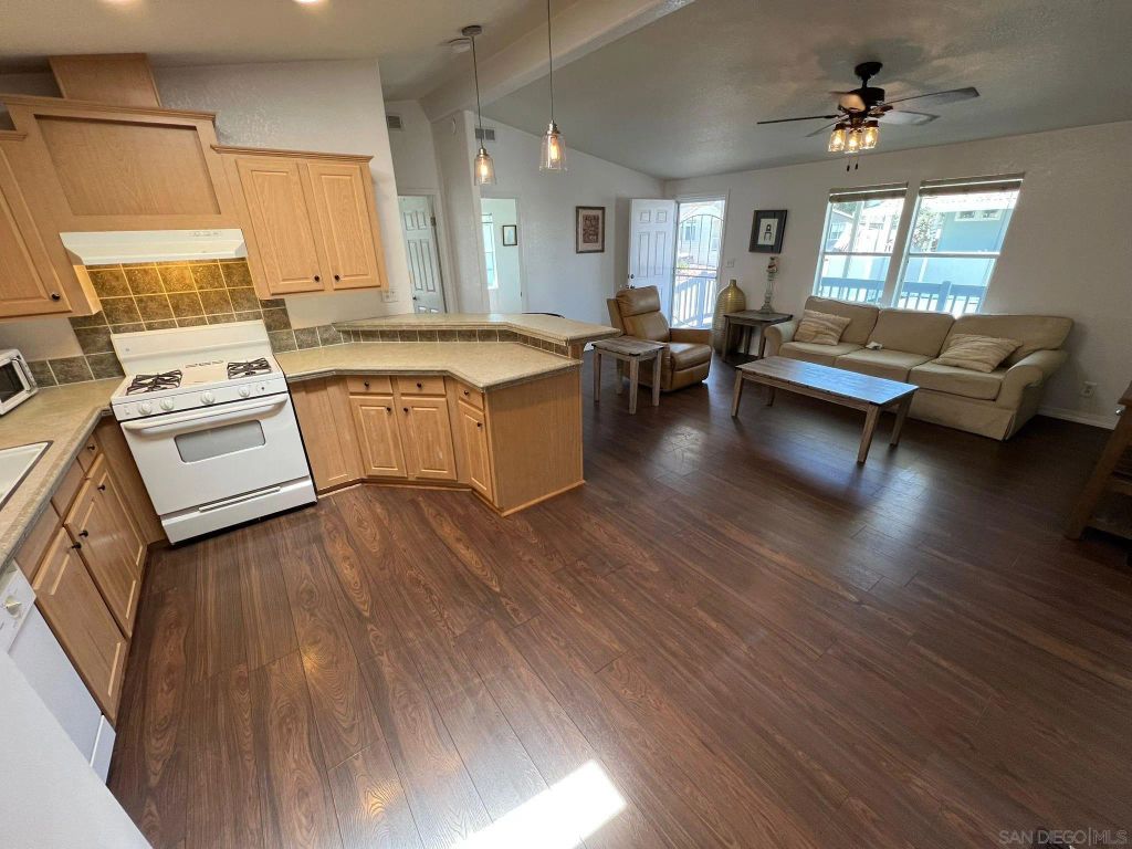 1001 S Hale SPC 77, Escondido, CA 92029