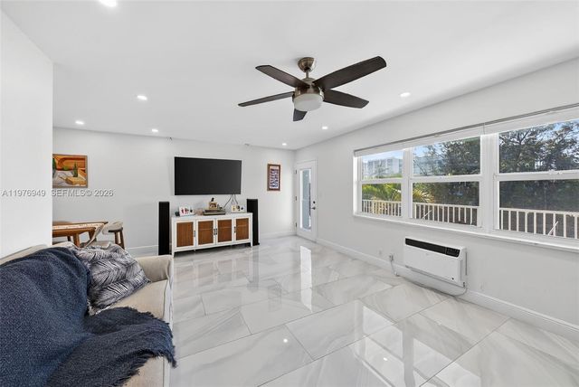 3922 NE 166th St S209, North Miami Beach, FL 33160