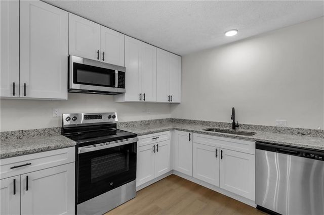 1336 Stoneham Court, Atlanta, GA 30349